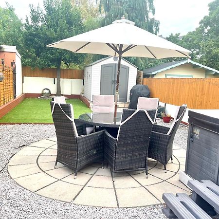 Stunning 1 Bedroom And Double Sofa Bed Near Train Station Саутгемптон Экстерьер фото