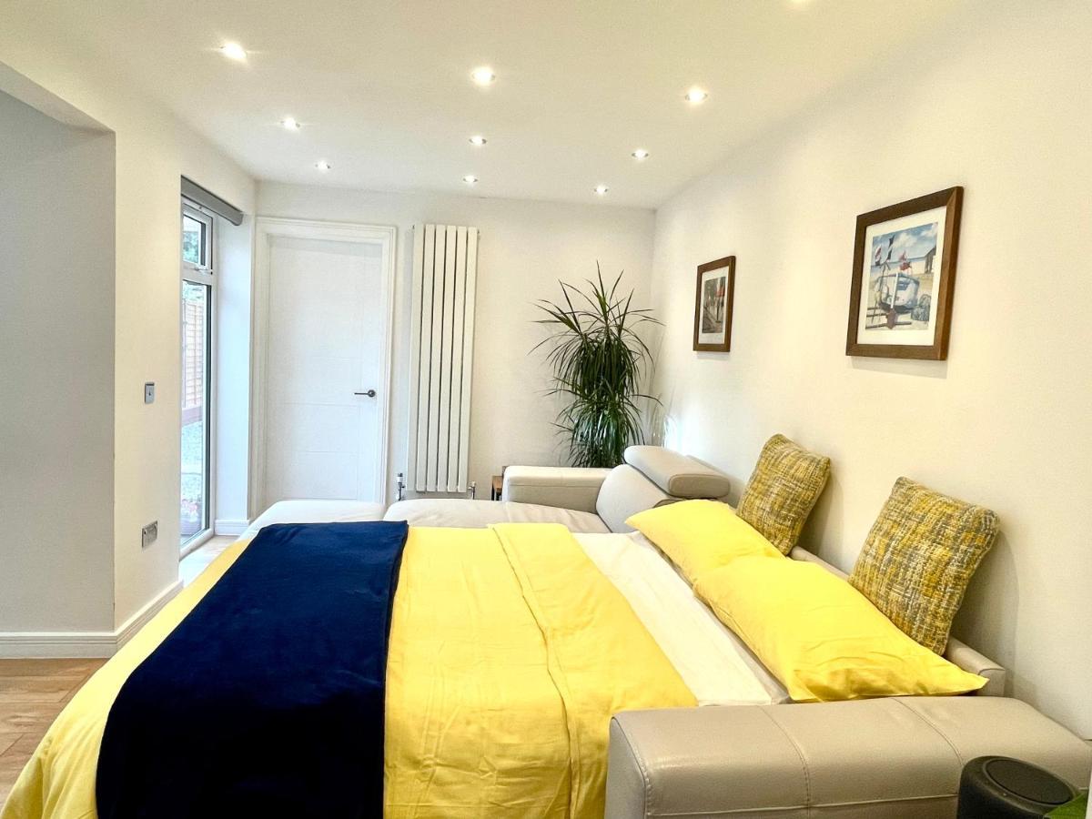 Stunning 1 Bedroom And Double Sofa Bed Near Train Station Саутгемптон Экстерьер фото