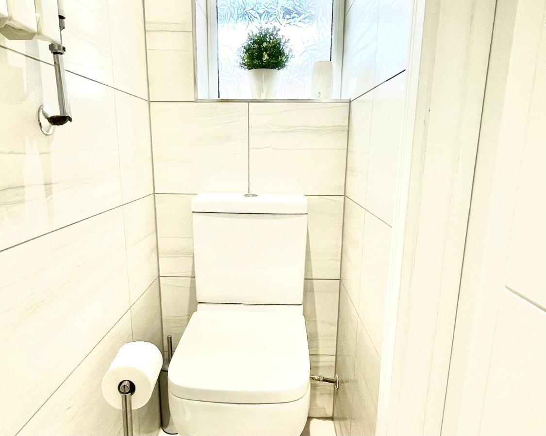 Stunning 1 Bedroom And Double Sofa Bed Near Train Station Саутгемптон Экстерьер фото